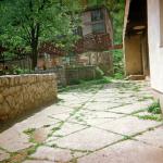 Almasa A. (2000)  - «Graška Katama», ovdje je započeo bjeg moje porodice iz Srebrenice. 