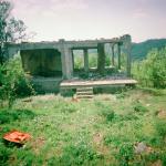 Jasminka S. (2000)  - Opet je proljeće, iako još ima ruševine u našem selu. I naša kuća je srušena do temelja. Ipak imam veliku želju za povratkom na svoje ognjište. 