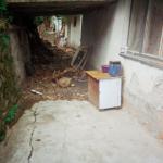 Nadžija H. (2000)  - Ovo je ulaz moje kuće u Srebrenici. Tu sada žive izbeglice.
