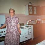 Nadžija H. (2000)  - Moja tetka me posjeća na moju majku koja je poginula u ratu.