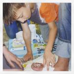 You (2015)  -  Dje?ak zavija rane mladog sirijskih izbjeglice u bijegu. Rije? stranac ne postoji u takvoj situaciji. Photo by Christina in Albania Shkoder
    @everydayeasterneurope          # syria     